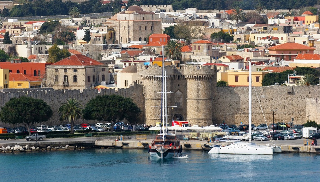 Sailing holidays in Rhodes 