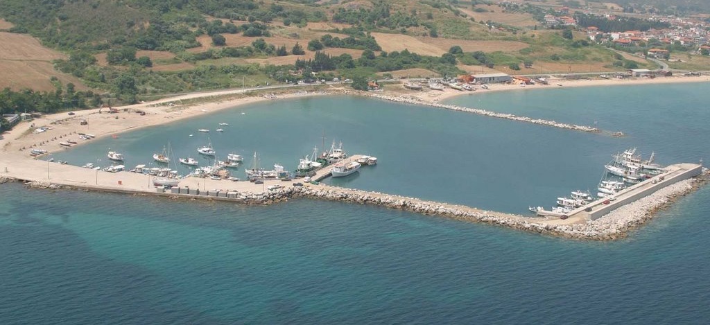 Sailing Holidays in Ierissos Small Port, Aristotelis, North East Aegean, Greece with Sail la Vie!